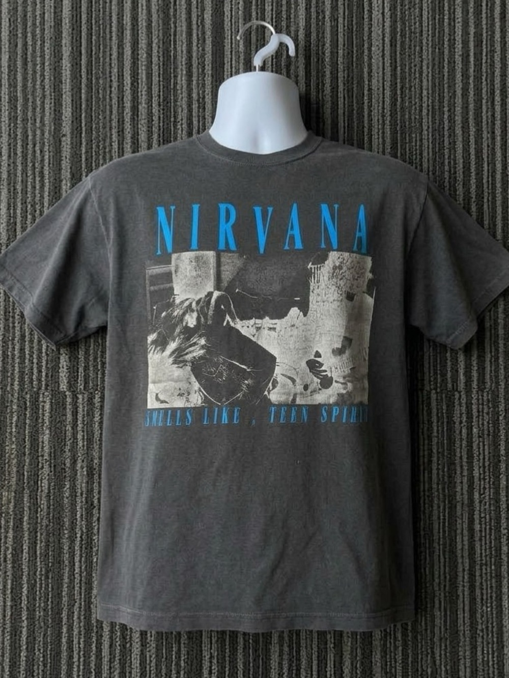 Nirvana Smells Like Teen Spirit Graphic Band T-Shirt Gildan 5000 Cotton Unisex T
